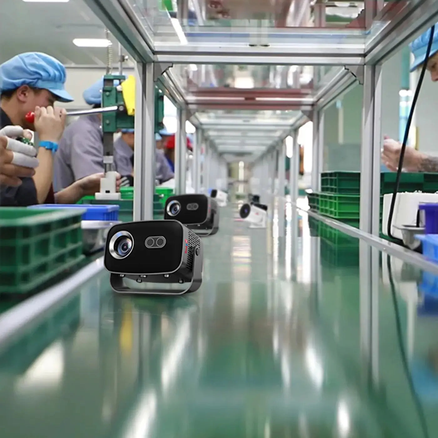 Geitepor projectors on the assembly line, undergoing a meticulous manufacturing and quality control process by our skilled technicians.